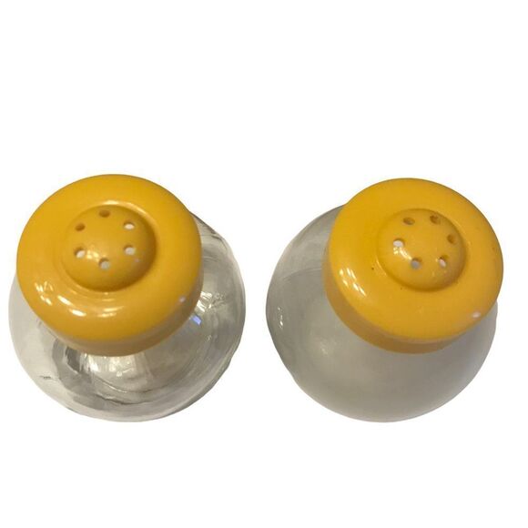 Small Clear Glass Round Yellow Plastic Lidded Salt and Pepper Shakers - Picture 2 of 7